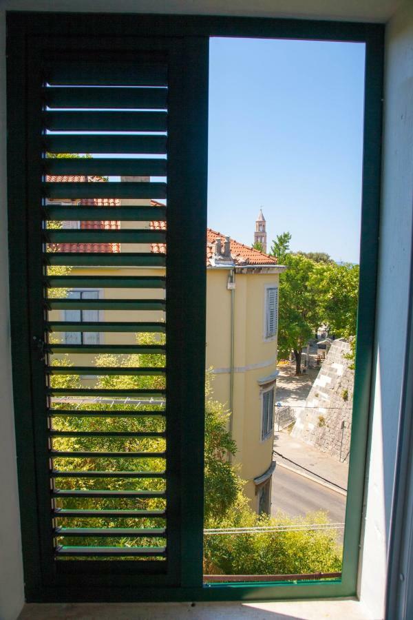 Soukki Town Centre Suites 1 Split Exterior photo
